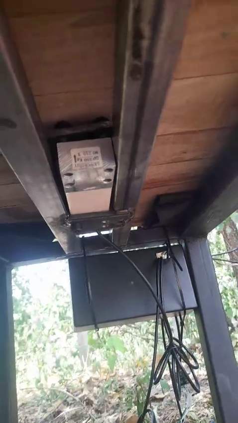 Vista inferior del hardware IoT aplicado